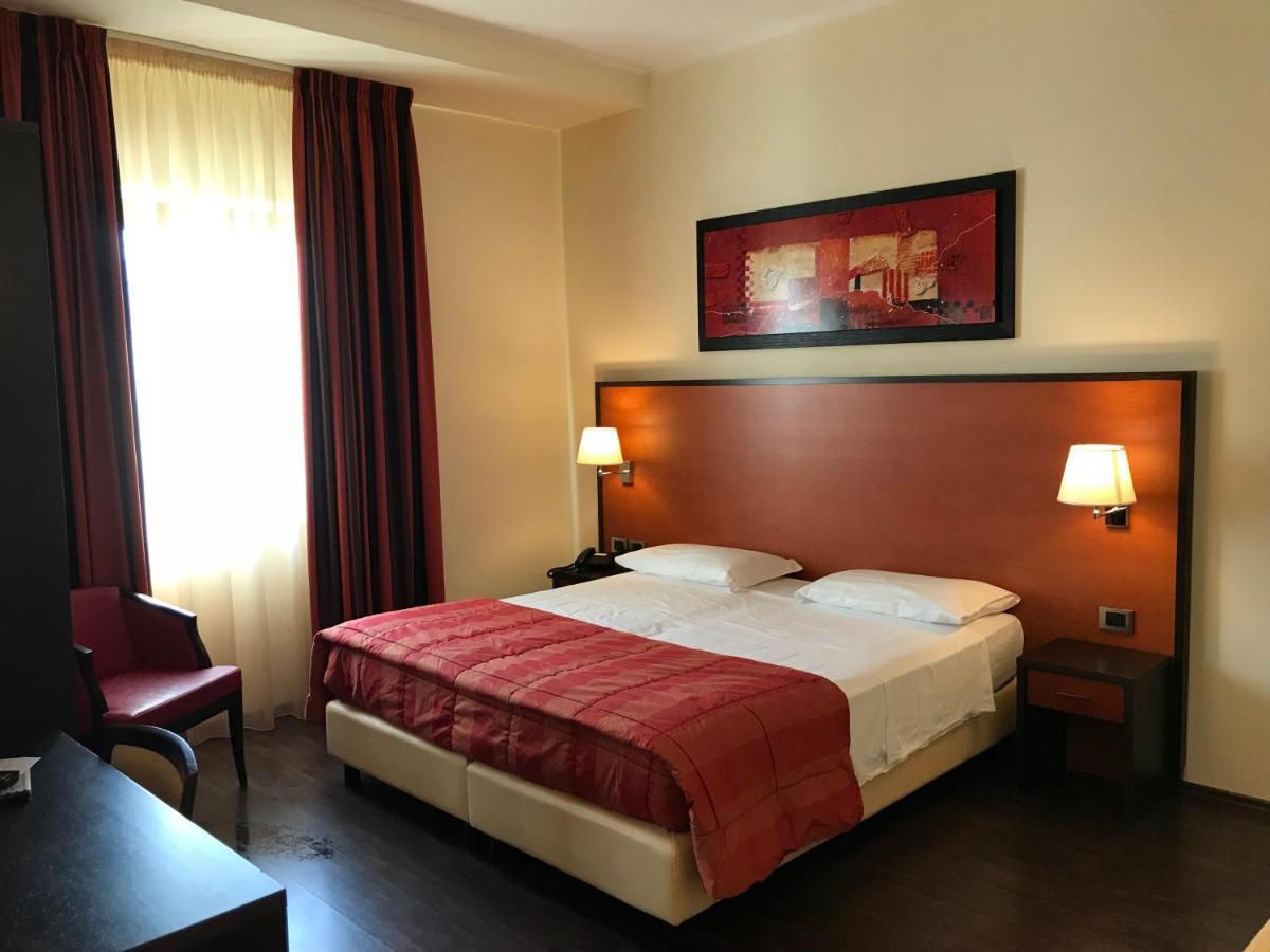 Gullo Hotel Acconia Esterno foto