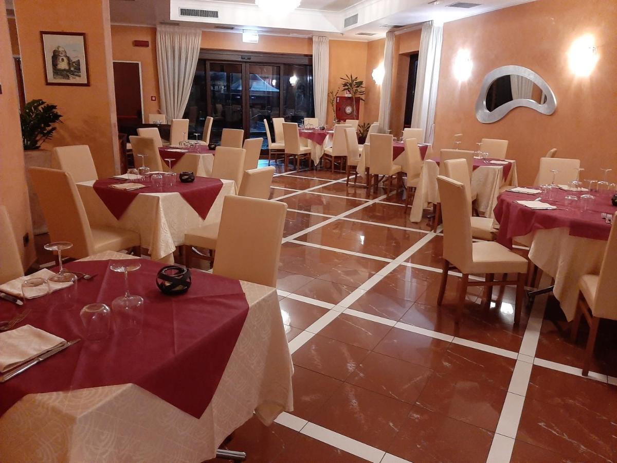 Gullo Hotel Acconia Esterno foto