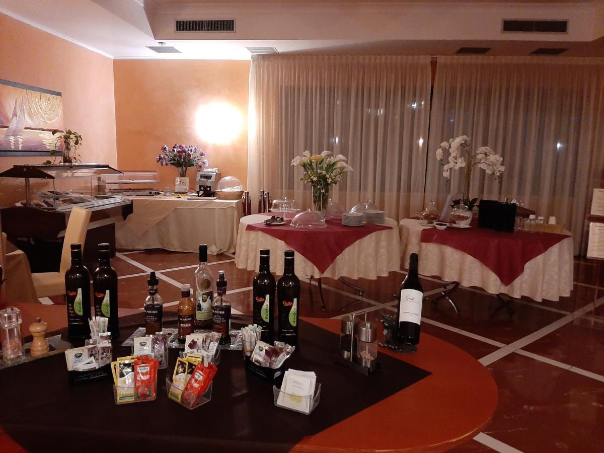 Gullo Hotel Acconia Esterno foto