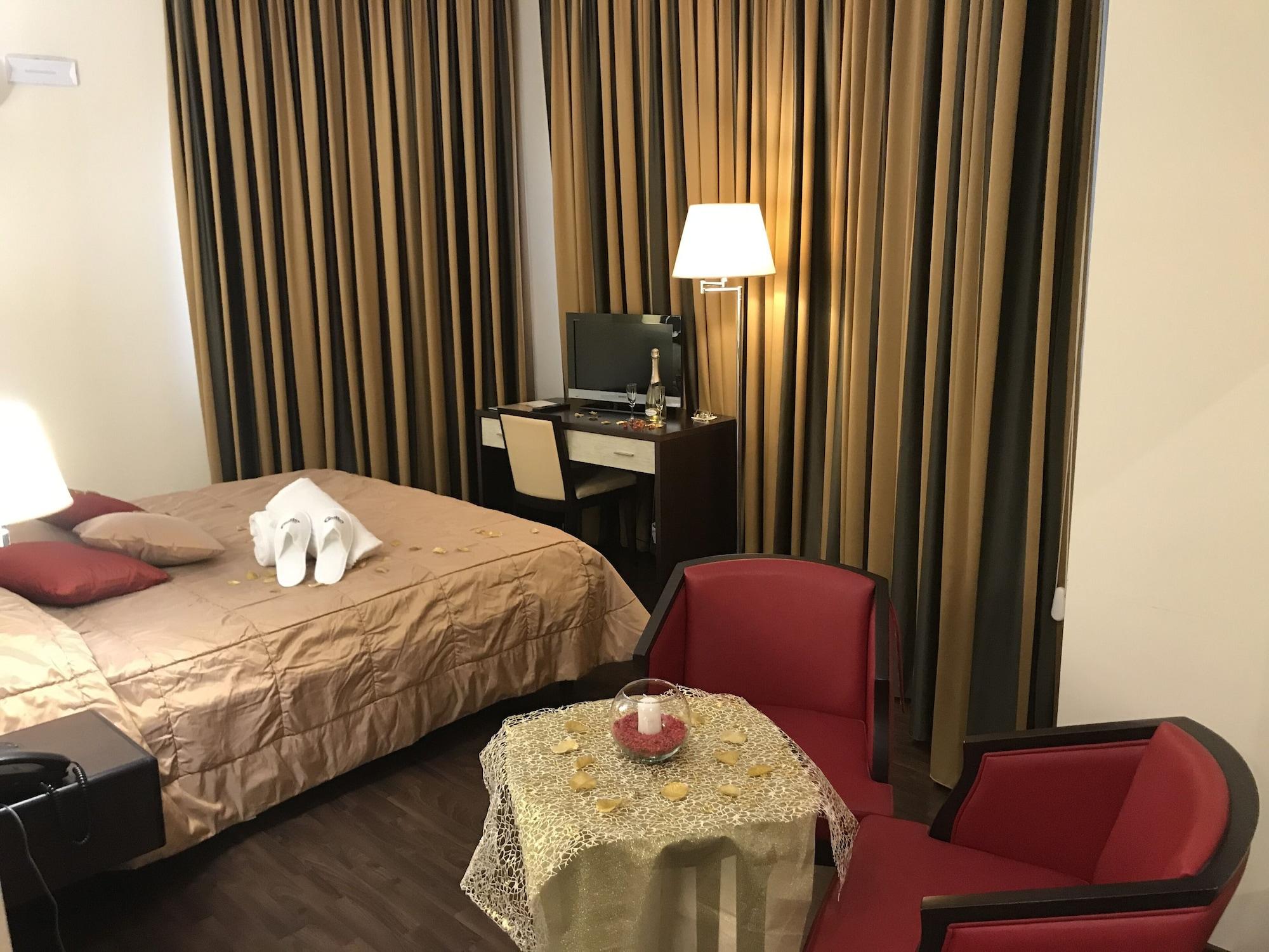 Gullo Hotel Acconia Esterno foto