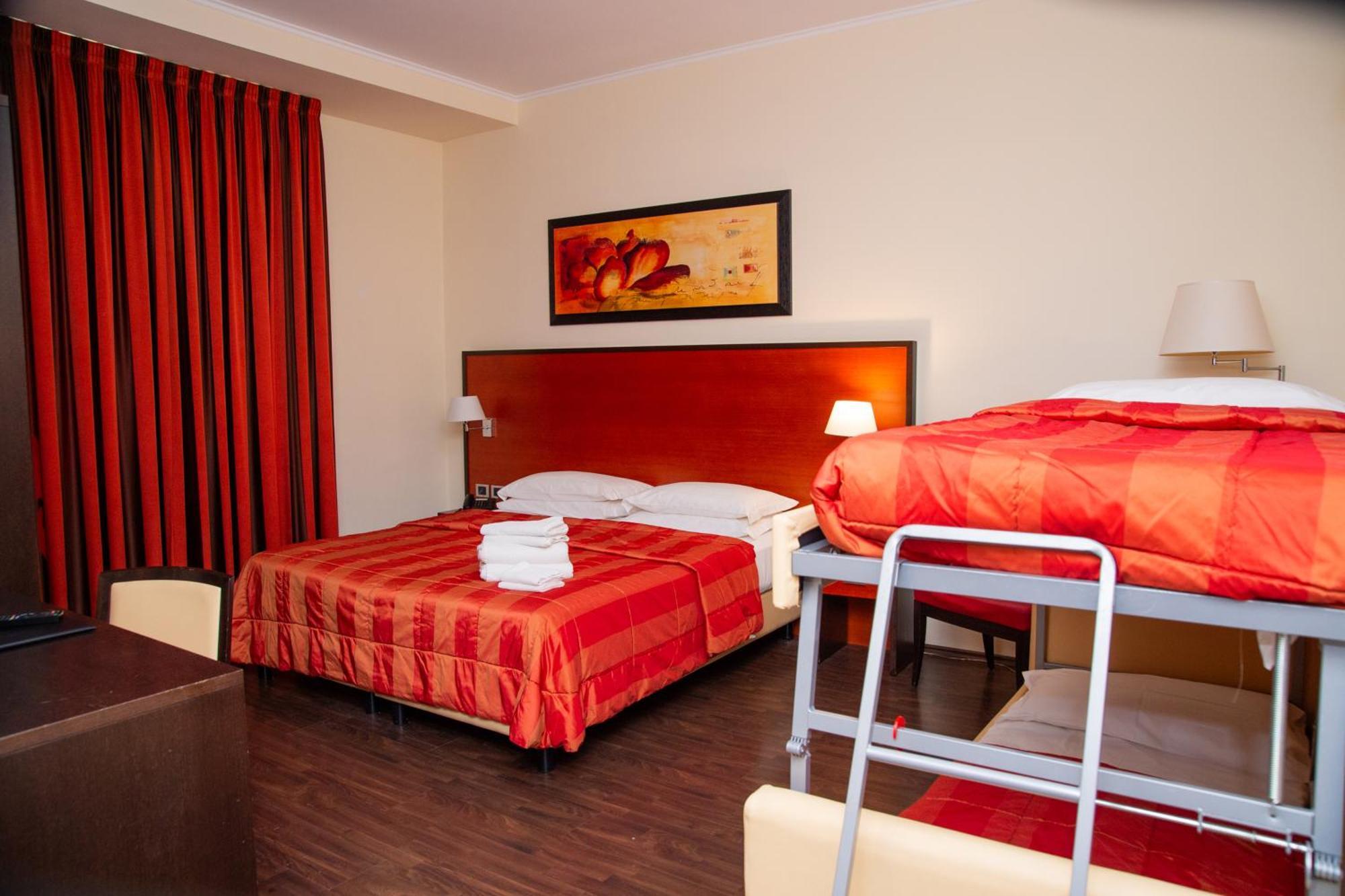 Gullo Hotel Acconia Esterno foto