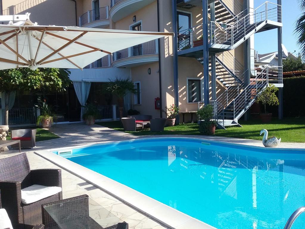 Gullo Hotel Acconia Esterno foto